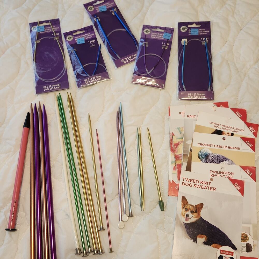 Lot of 22 Vintage Modern Knitting Needles 18 Patterns Boye Hero Loops & Threads